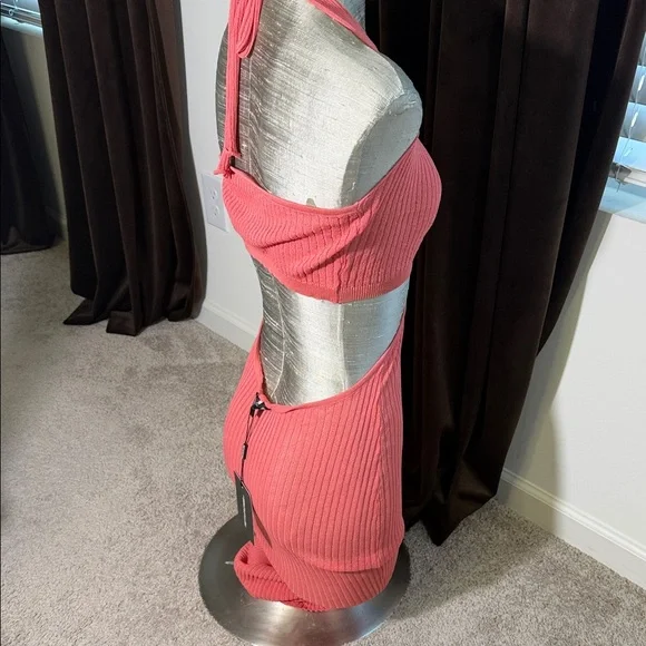 PrettyLittleThing Coral Asymmetrical Halter Dress - Picture 4 of 6